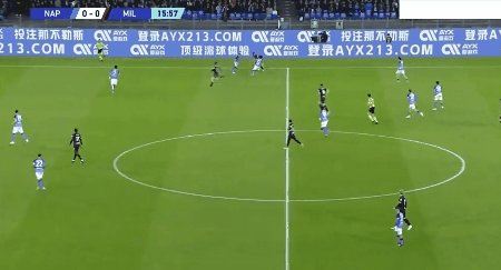 【意甲】莱昂双响 AC米兰4比0客胜那不勒斯